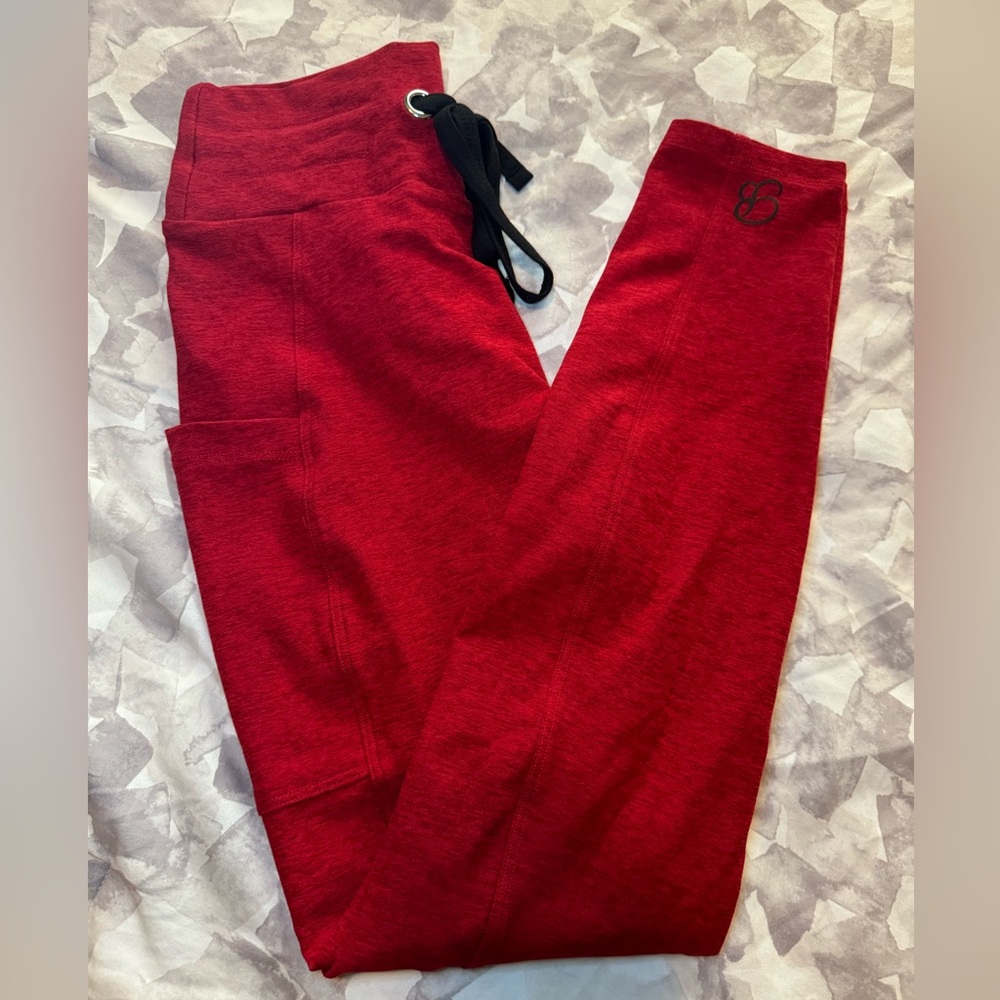 Bombshell Thrive Leggings Size Medium- Gently Worn-Red